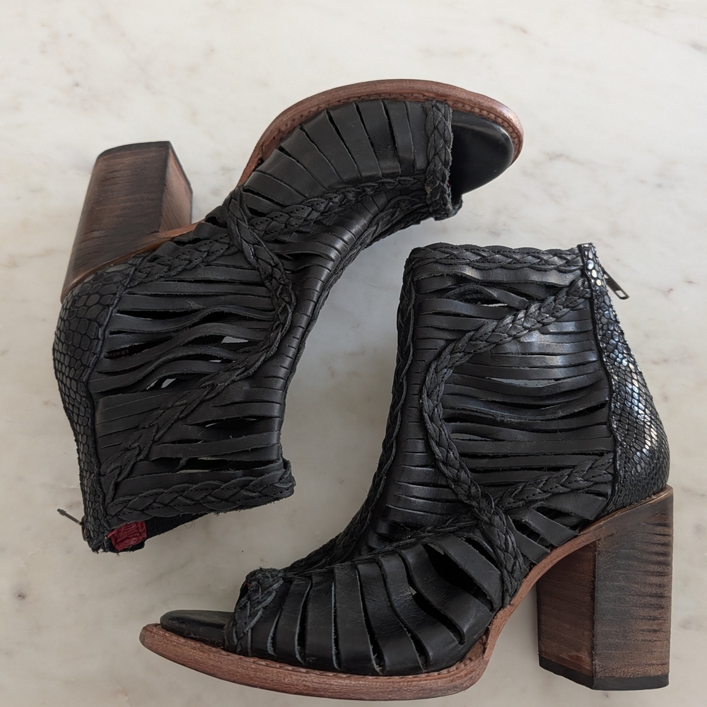 FREEBIRD Black Braided Leather Ankle Boots Size 10 Excellent Pre-owned Condition